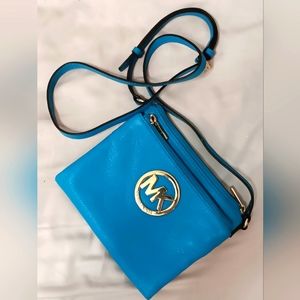ELECTRIC BLUE MICHAEL KORS ENVELOPE CROSSBODY